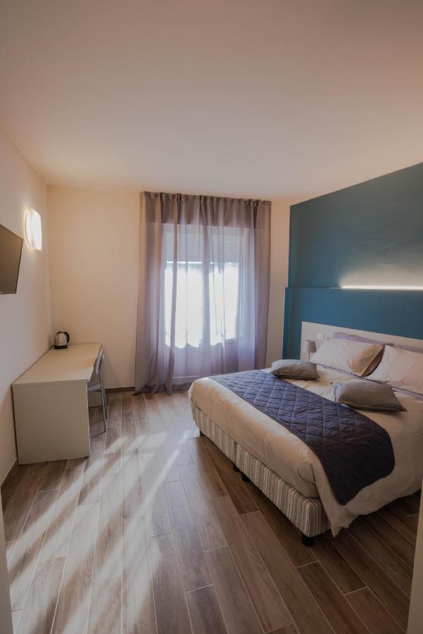 Hotel Cavallo Bianco Reggiolo Exterior photo